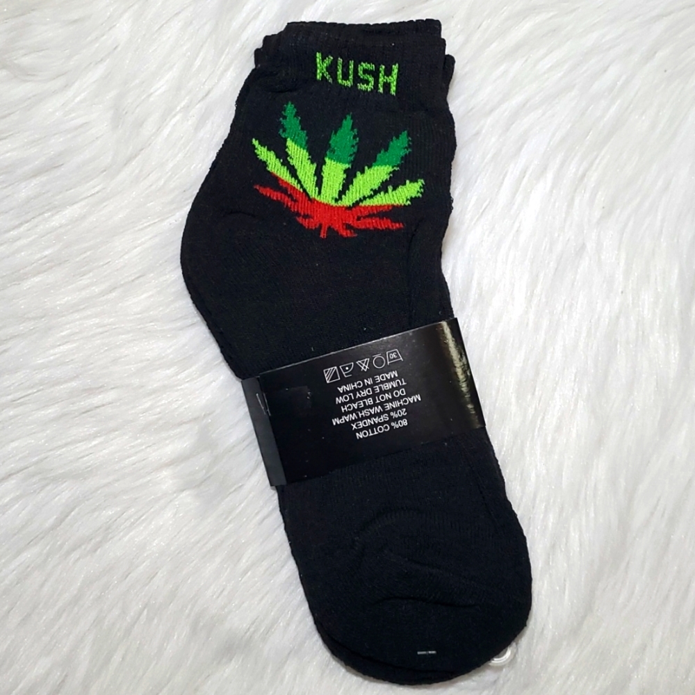 Kush black ankle socks